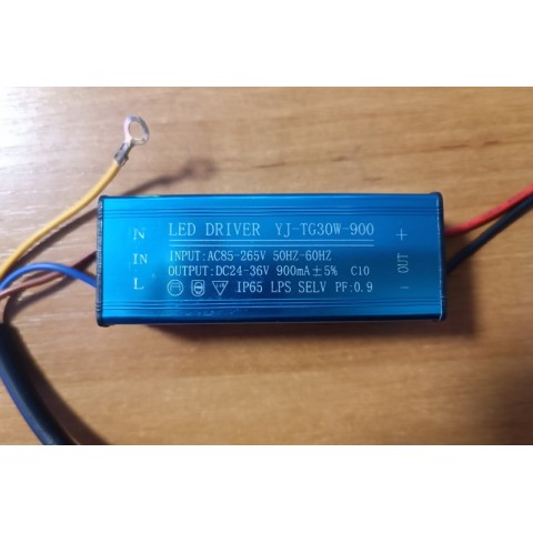 Драйвер для светодиодного прожектора 30W IP65 Код. 58534